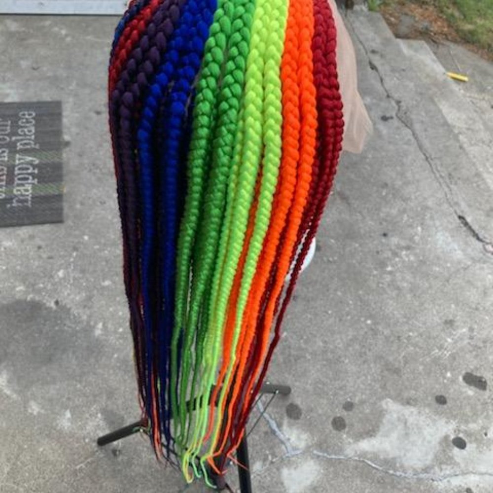 Colorful rainbow wig - Picture 3 of 5
